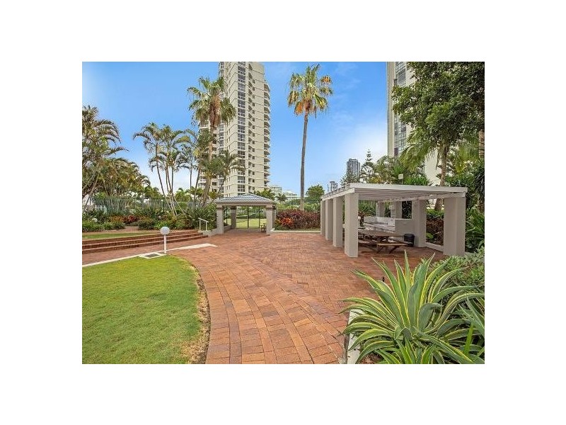 24/1 Hughes Avenue, Main Beach QLD 4217