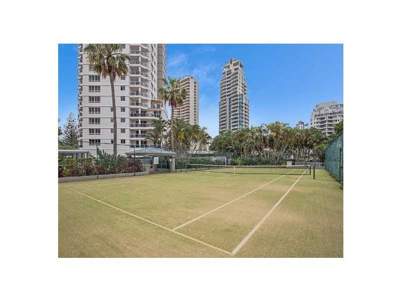 24/1 Hughes Avenue, Main Beach QLD 4217