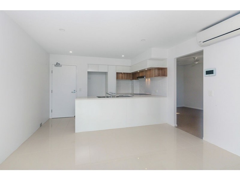 9 Hooker Boulevard, Broadbeach QLD 4218