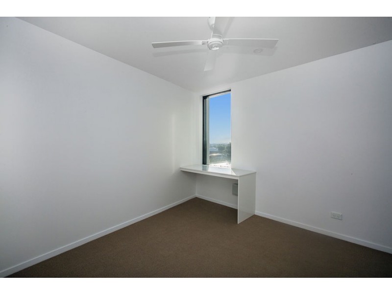 9 Hooker Boulevard, Broadbeach QLD 4218