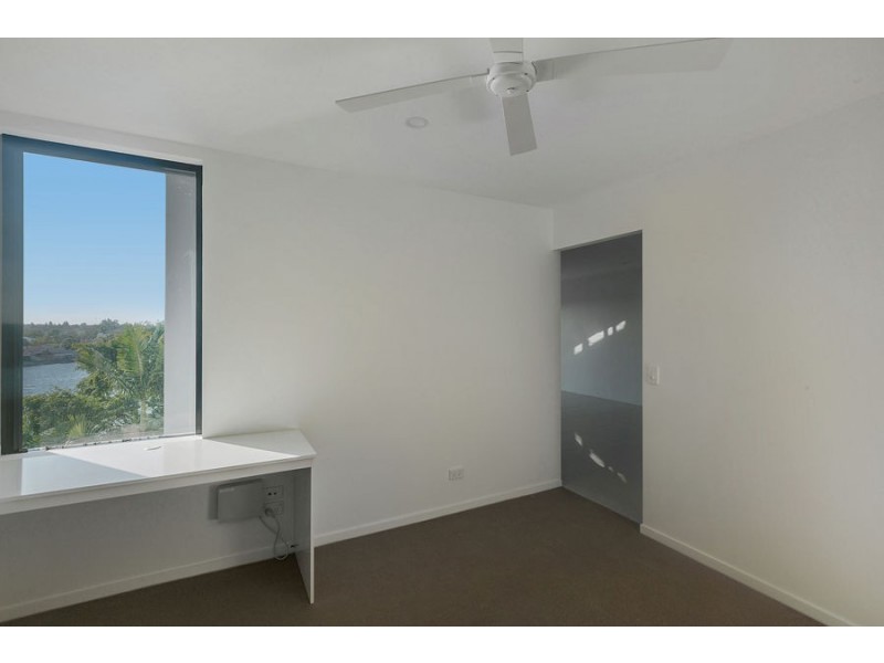 9 Hooker Boulevard, Broadbeach QLD 4218
