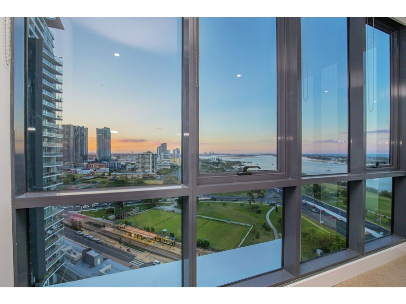 1504 2 Como Crescent, Southport QLD 4215