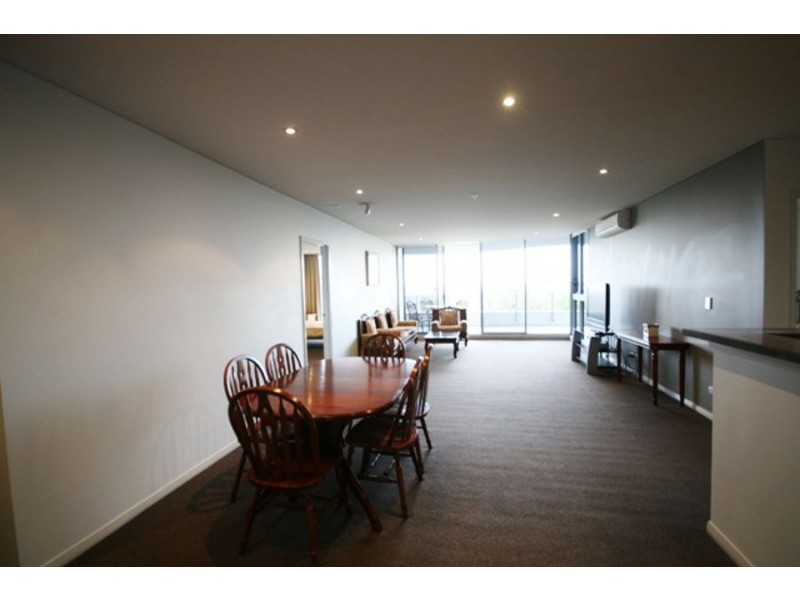 4 Como Crescent, Southport QLD 4215