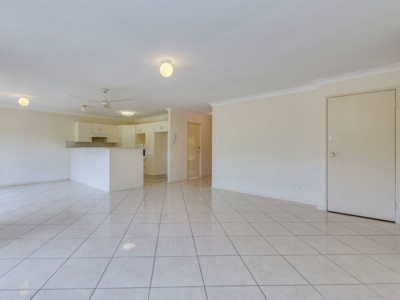 2 Brown Street, Labrador QLD 4215