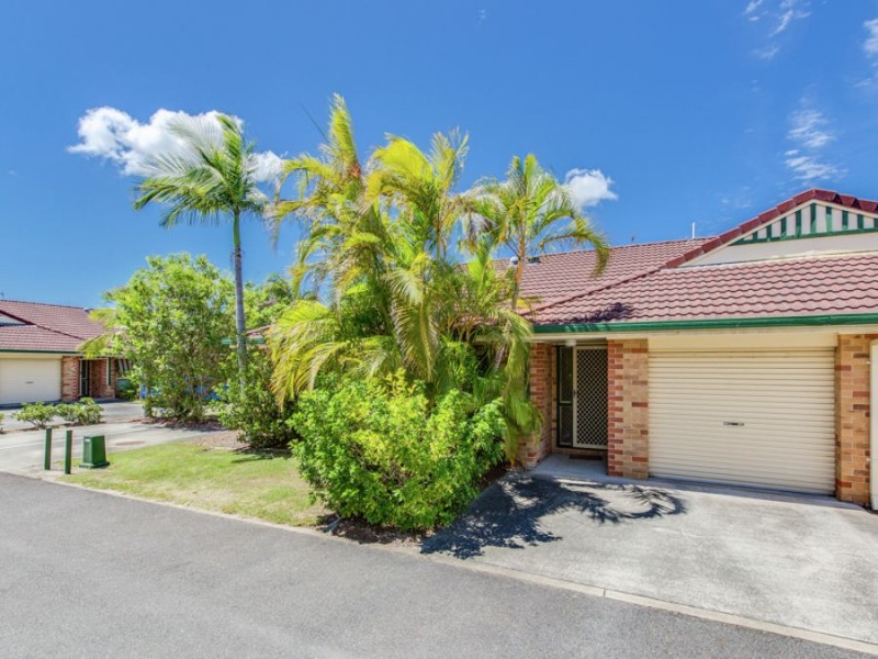 2 Brown Street, Labrador QLD 4215