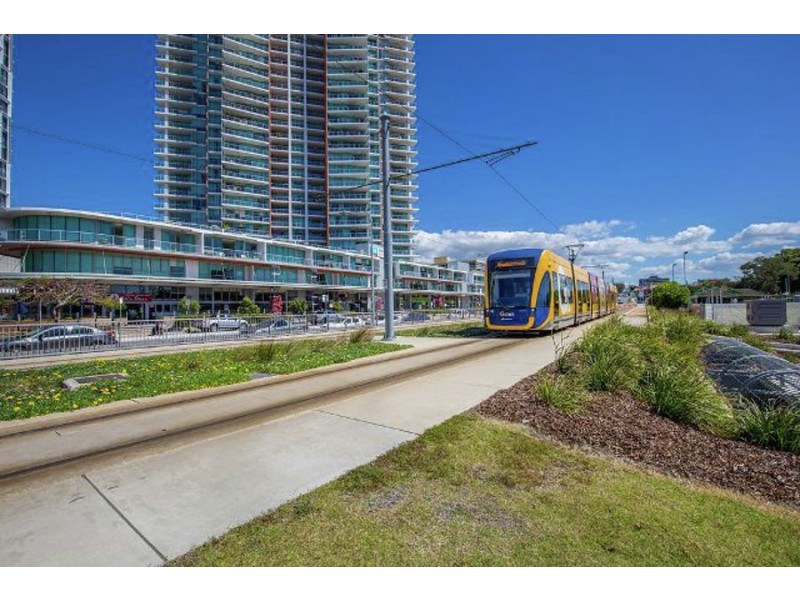 1 Como Crescent, Southport QLD 4215