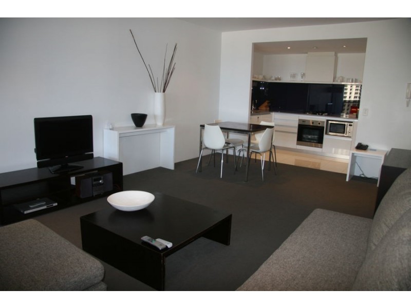 9 Fenry Avenue, Surfers Paradise QLD 4217