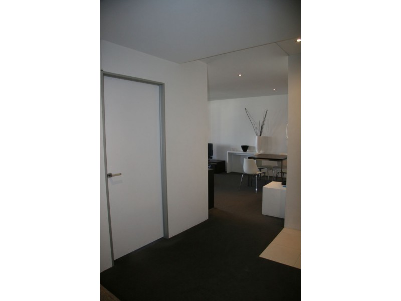 9 Fenry Avenue, Surfers Paradise QLD 4217