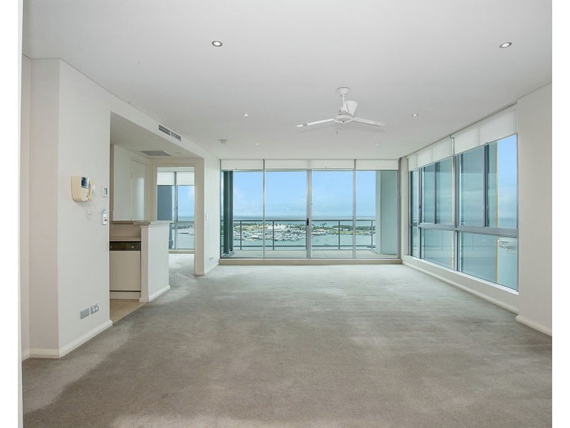 1 Como Crescent, Southport QLD 4215