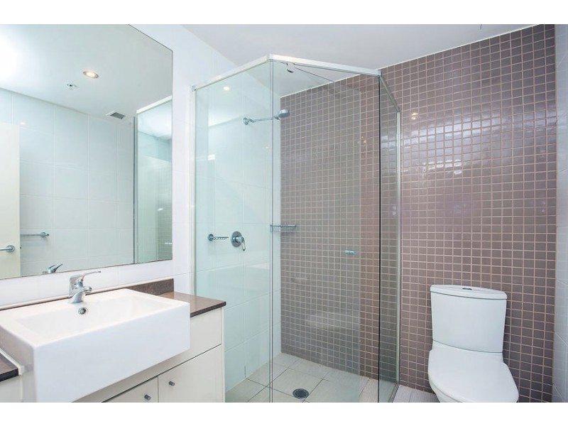 1203/4 Como Crescent, Southport QLD 4215