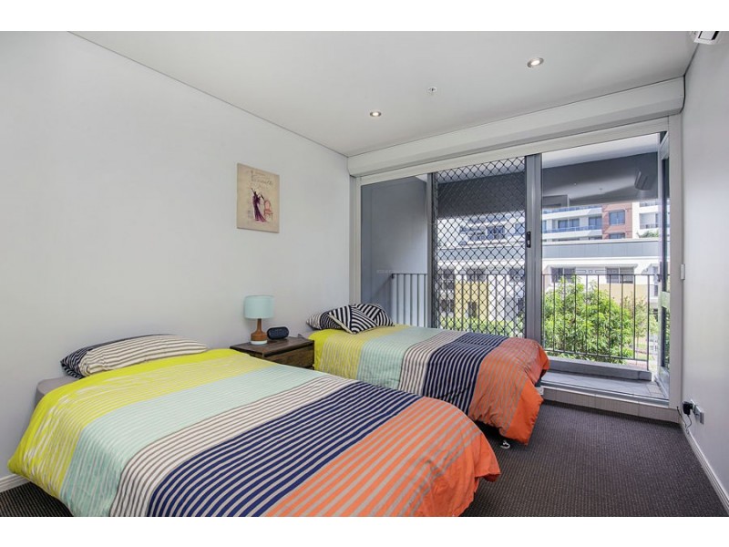 G/4 Como Crescent, Southport QLD 4215