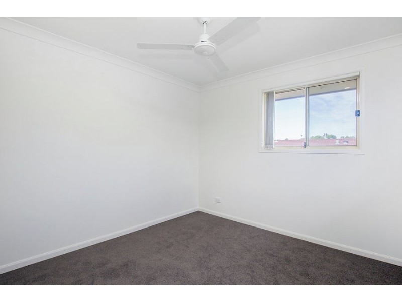 D/2 Brown Street, Labrador QLD 4215
