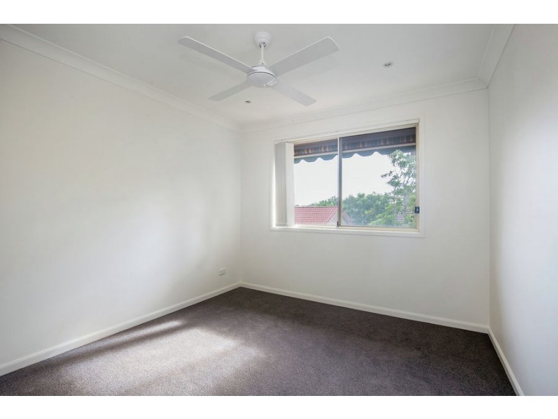 D/2 Brown Street, Labrador QLD 4215