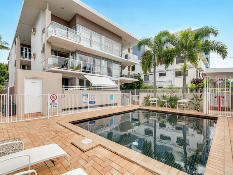 16/130 Marine Parade, Southport QLD 4215