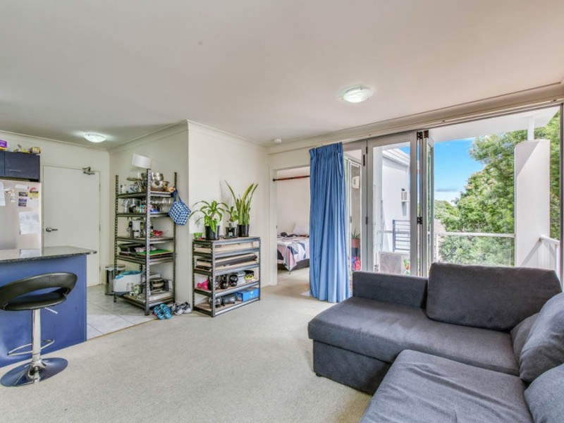 16/130 Marine Parade, Southport QLD 4215