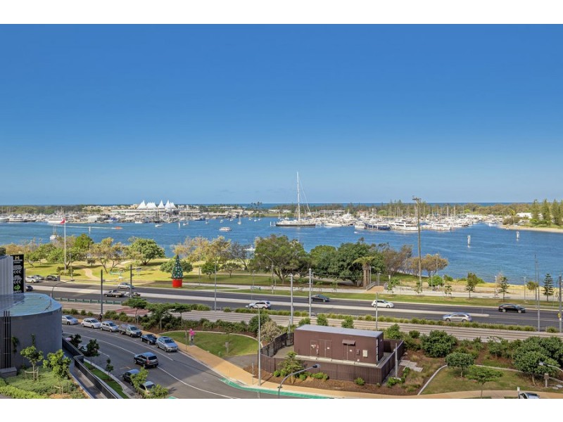 1005/4 Como Crescent, Southport QLD 4215