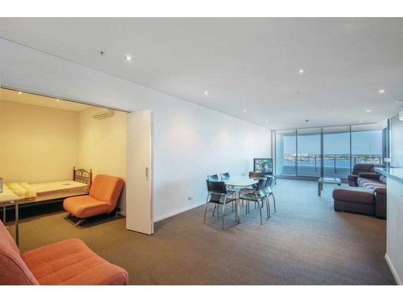 1005/4 Como Crescent, Southport QLD 4215