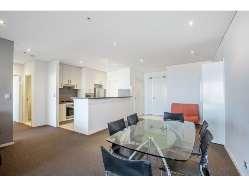 1005/4 Como Crescent, Southport QLD 4215