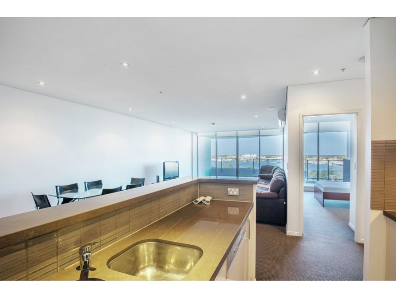 1005/4 Como Crescent, Southport QLD 4215