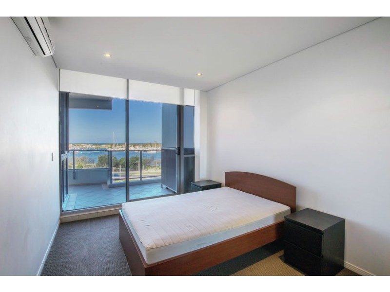 1005/4 Como Crescent, Southport QLD 4215