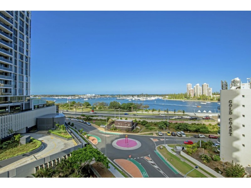 1005/4 Como Crescent, Southport QLD 4215