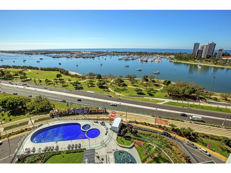1106/2 Como Crescent, Southport QLD 4215