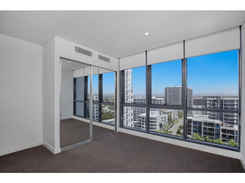 1106/2 Como Crescent, Southport QLD 4215