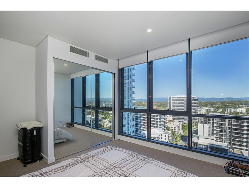 1106/2 Como Crescent, Southport QLD 4215