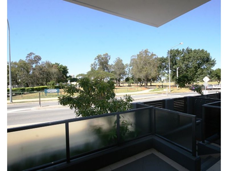 413/2 Aqua Street, Southport QLD 4215