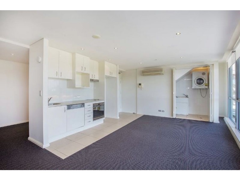 5/1 Como Crescent, Southport QLD 4215