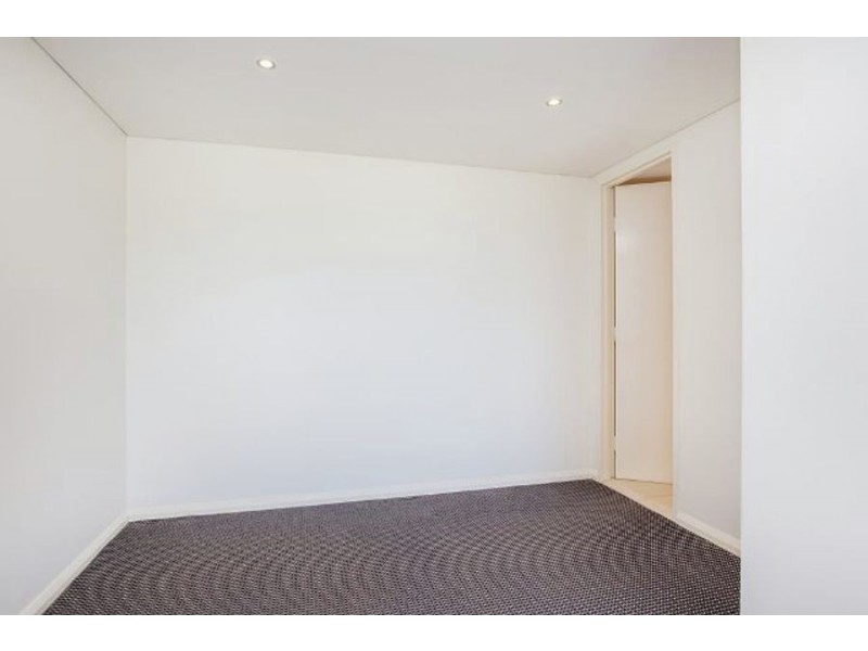 5/1 Como Crescent, Southport QLD 4215