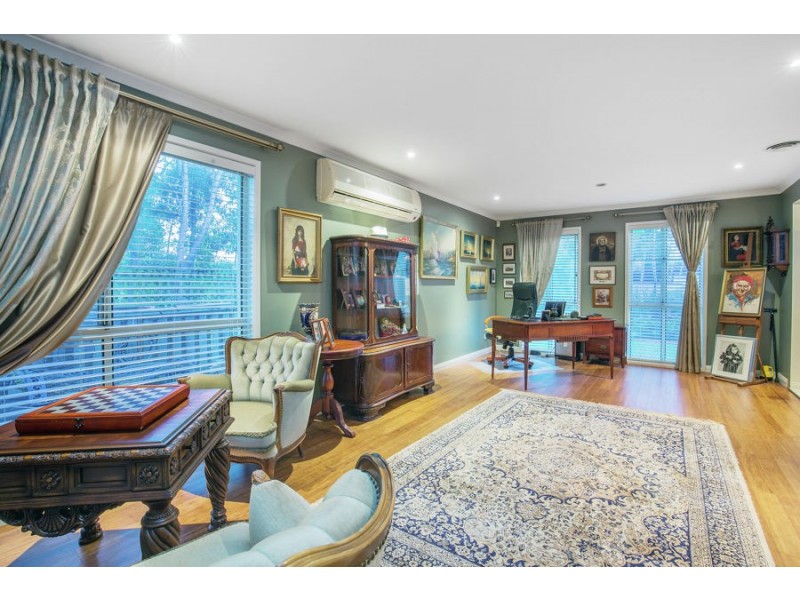 26 Sea Eagle Drive, Burleigh Waters QLD 4220