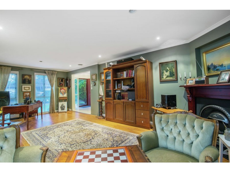 26 Sea Eagle Drive, Burleigh Waters QLD 4220