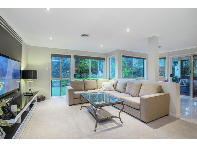 26 Sea Eagle Drive, Burleigh Waters QLD 4220