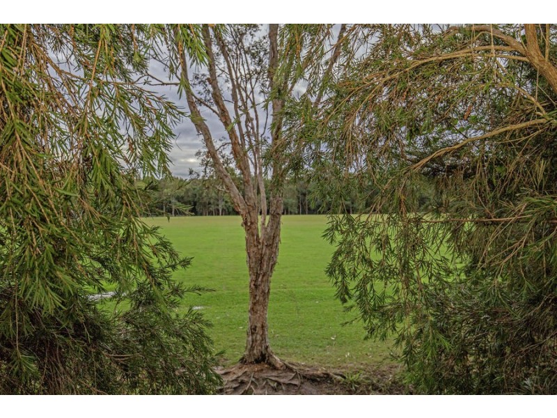 26 Sea Eagle Drive, Burleigh Waters QLD 4220