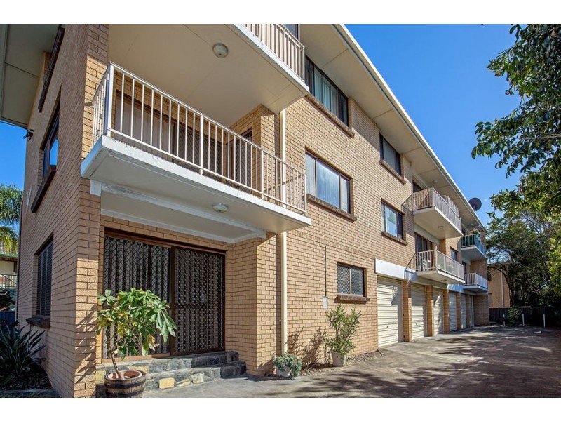 9 Baker Avenue, Labrador QLD 4215