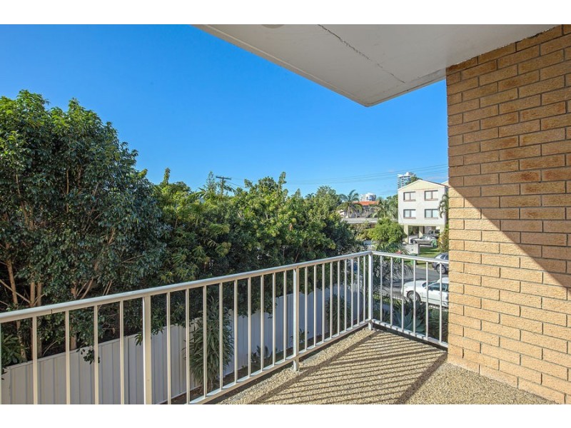 9 Baker Avenue, Labrador QLD 4215