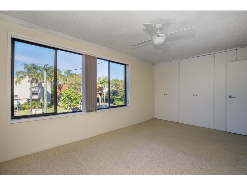 9 Baker Avenue, Labrador QLD 4215