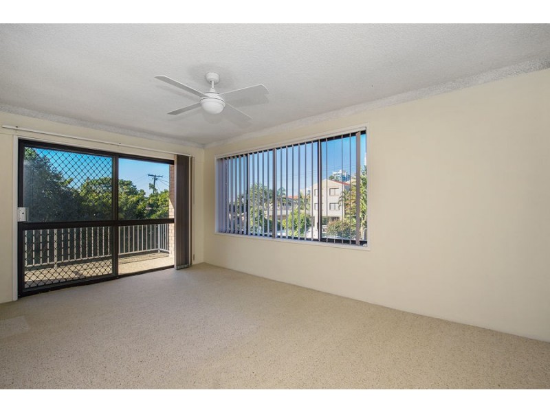 9 Baker Avenue, Labrador QLD 4215