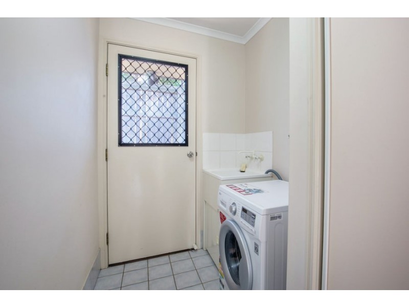 37 Crestwood Drive, Molendinar QLD 4214