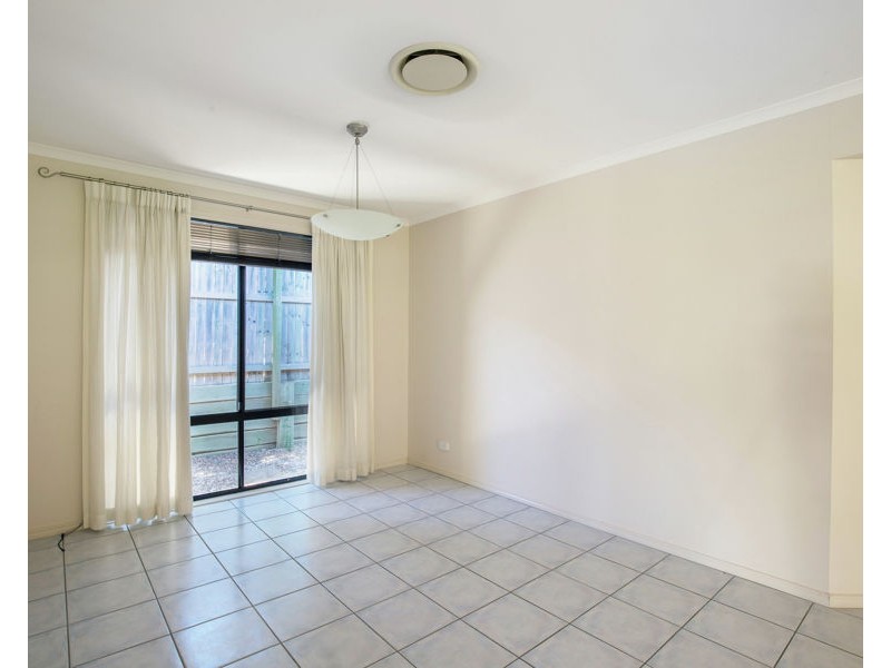 37 Crestwood Drive, Molendinar QLD 4214