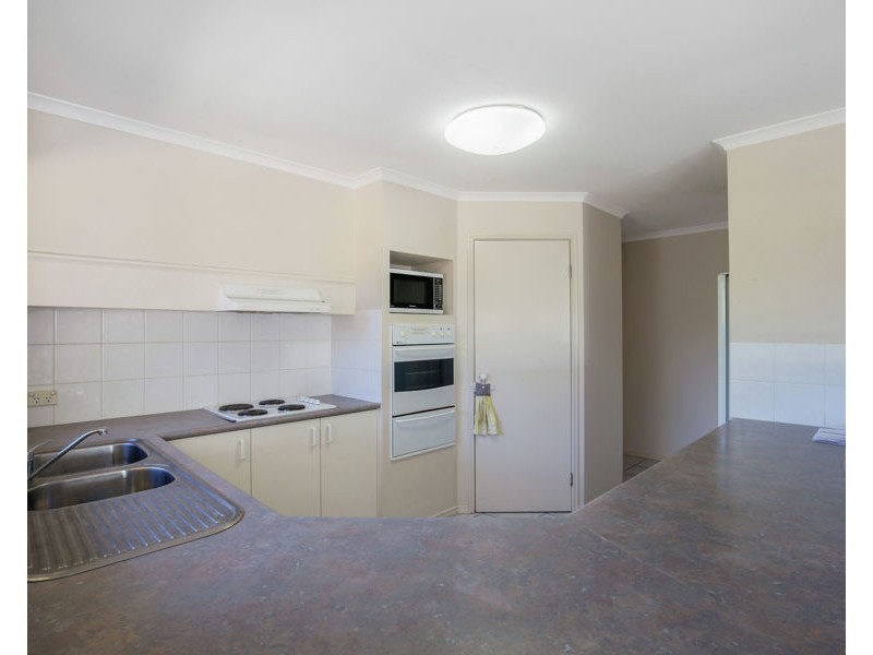 37 Crestwood Drive, Molendinar QLD 4214