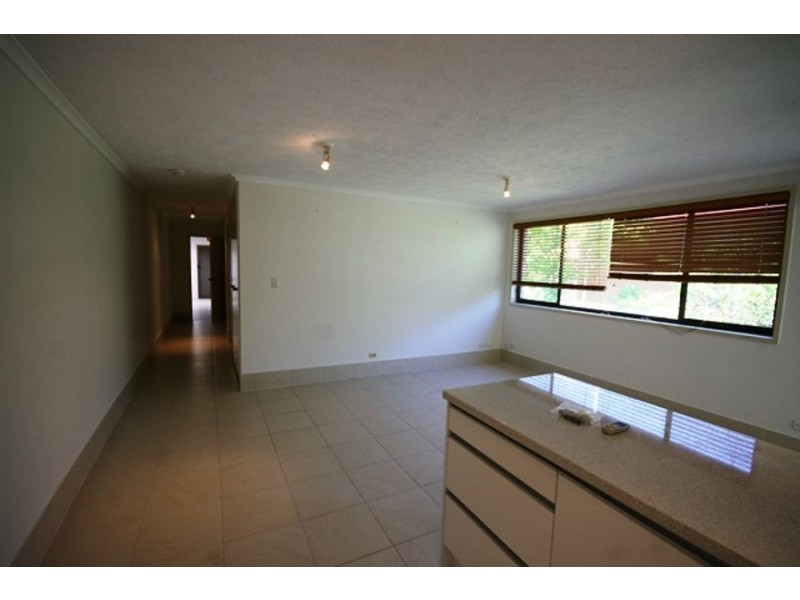 16 Andrews Street, Southport QLD 4215