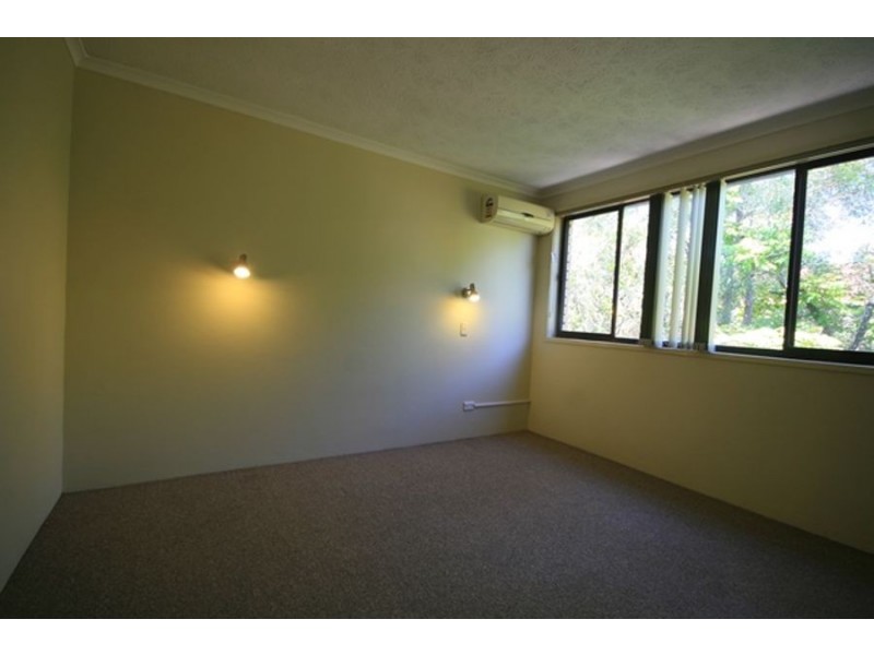 16 Andrews Street, Southport QLD 4215