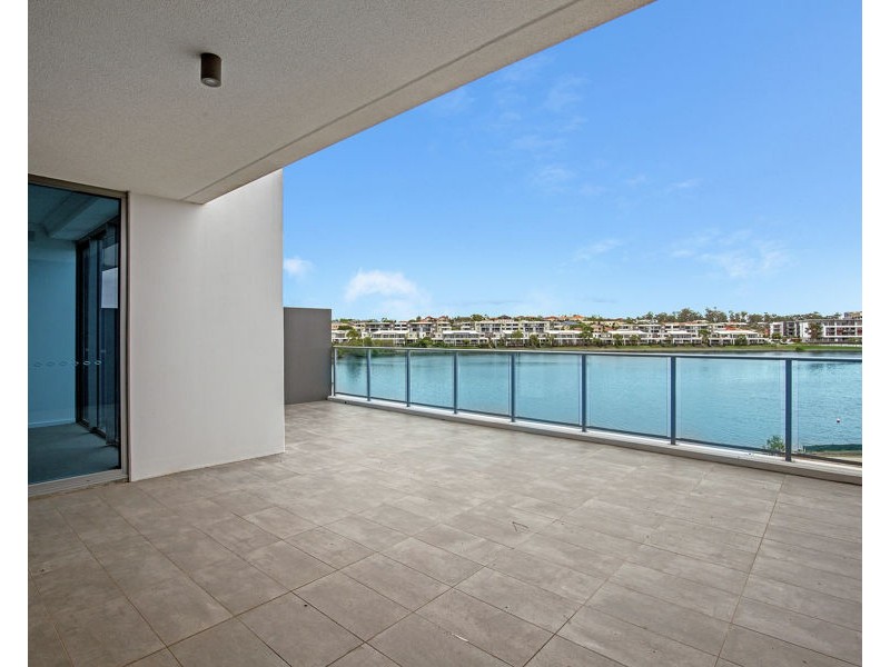 2105/397 Christine Avenue, Varsity Lakes QLD 4227