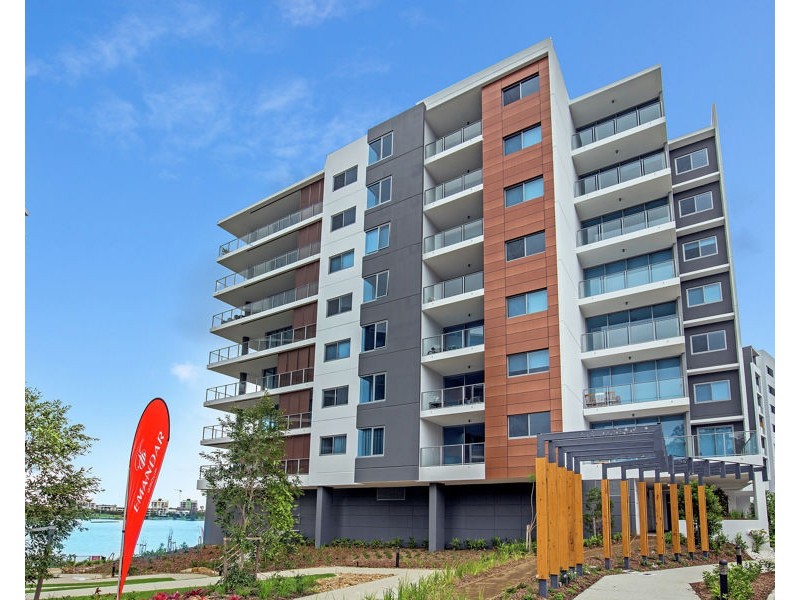 2105/397 Christine Avenue, Varsity Lakes QLD 4227