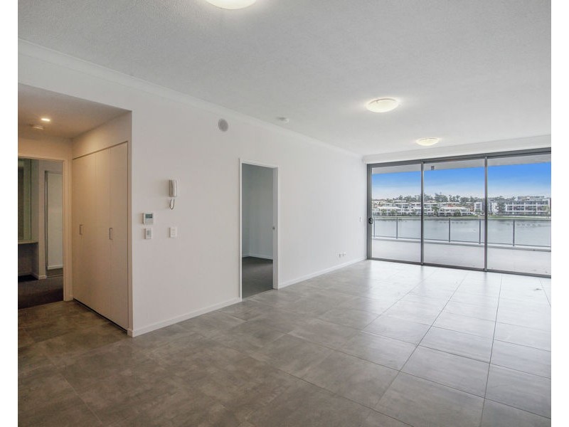 2105/397 Christine Avenue, Varsity Lakes QLD 4227