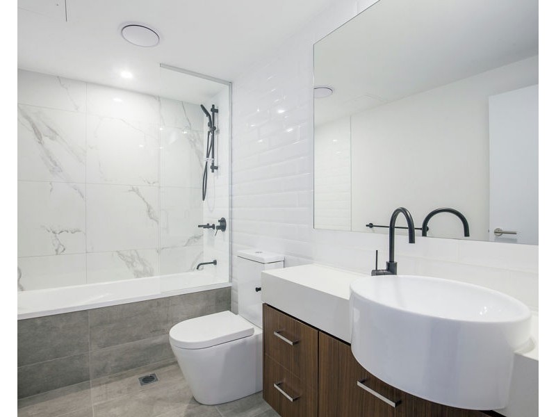 2105/397 Christine Avenue, Varsity Lakes QLD 4227