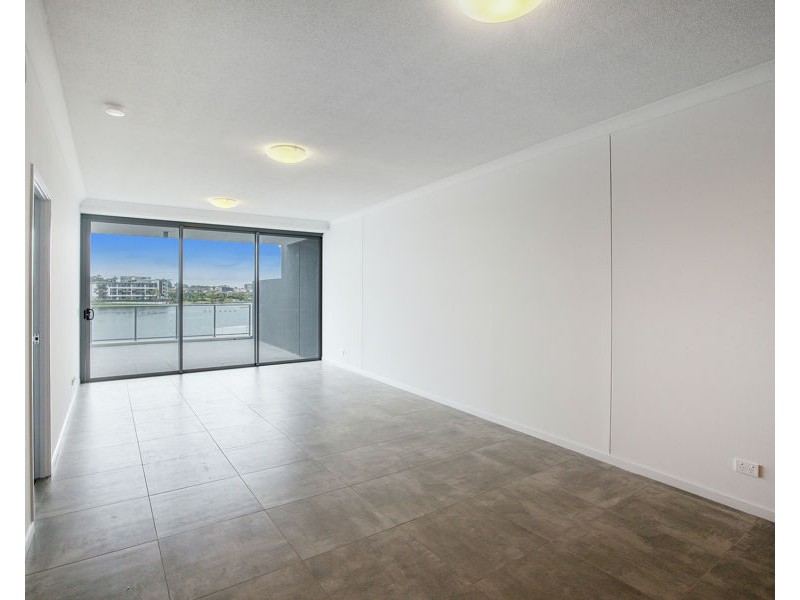 2105/397 Christine Avenue, Varsity Lakes QLD 4227