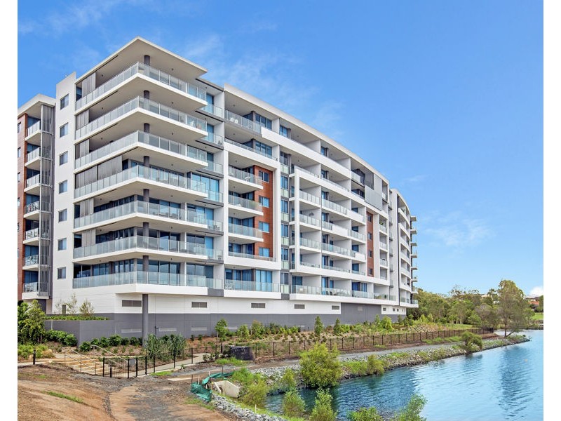 2105/397 Christine Avenue, Varsity Lakes QLD 4227